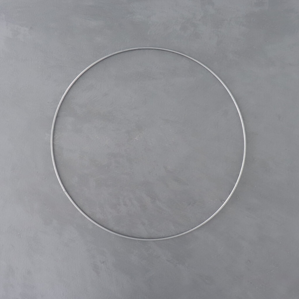 Kovový kruh 25 cm – stříbrný, základ pro věnce a dekorace